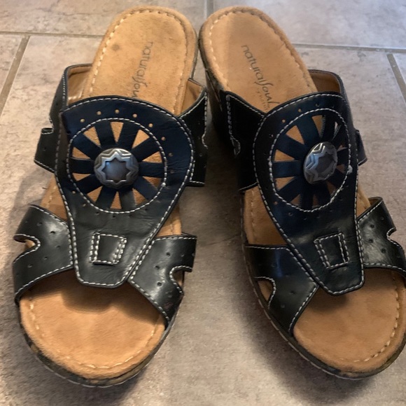 - Natural Soul Wedge Sandals - Picture 1 of 4